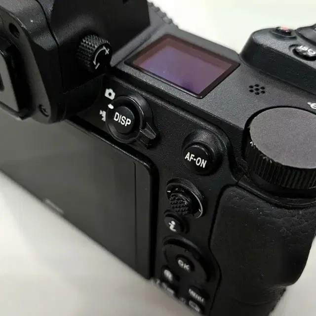 니콘 NIKON 중급형 풀프레임 미러리스 Z6