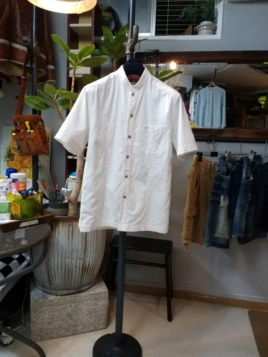 John.M Cuba Guayabera Linen Embroidered Shirt . L