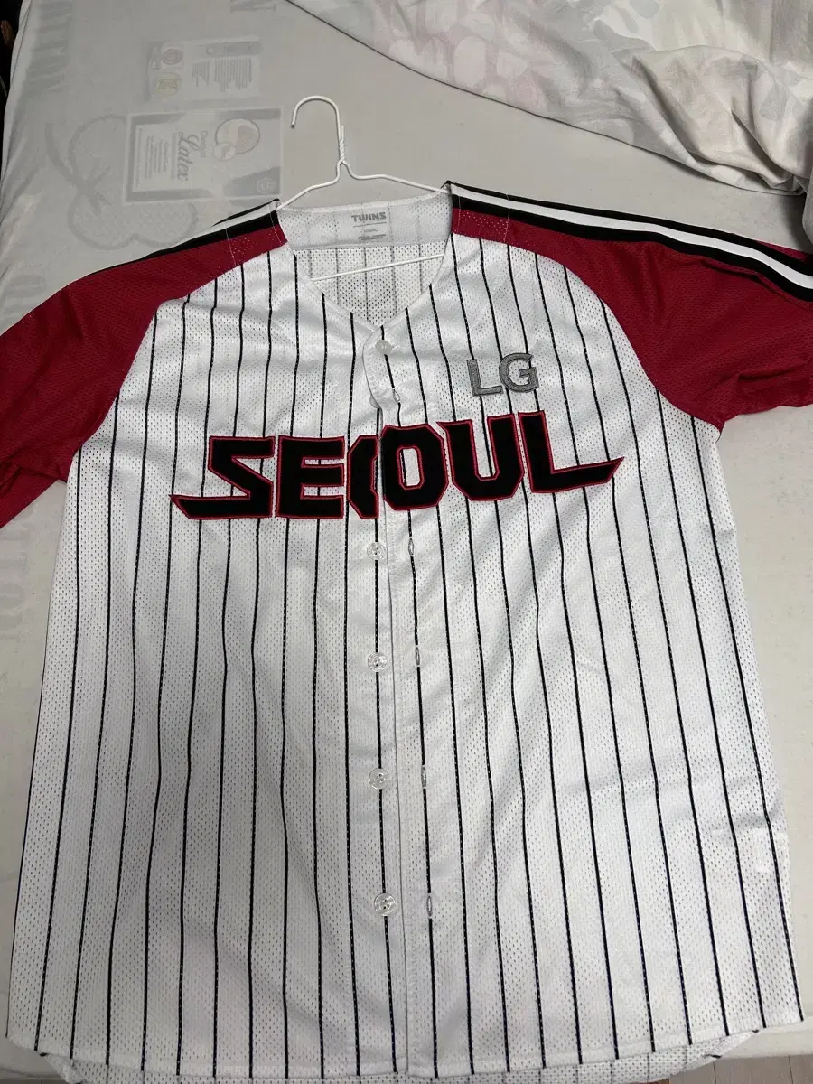 LG Twins Seoul uniform