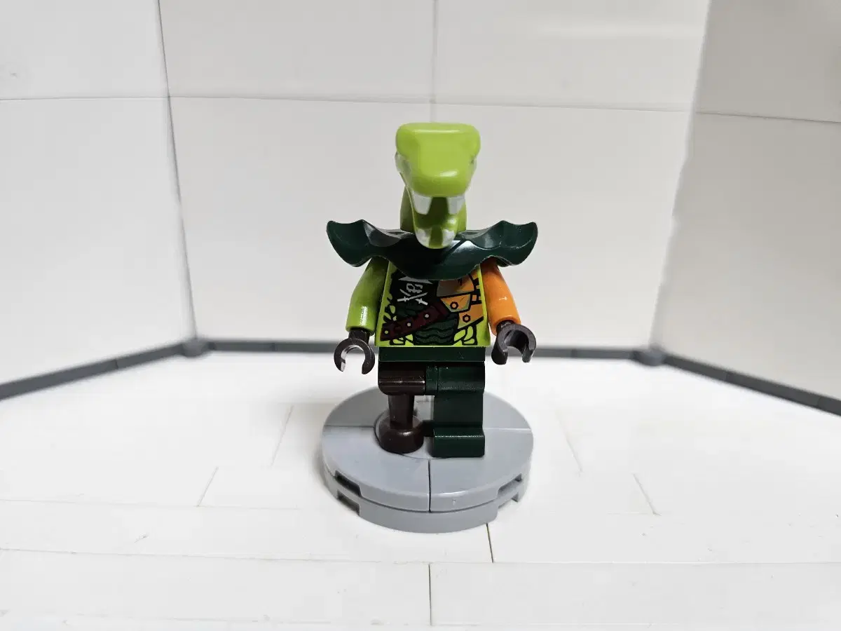 LEGO NINJAGO Minifigure Clancy