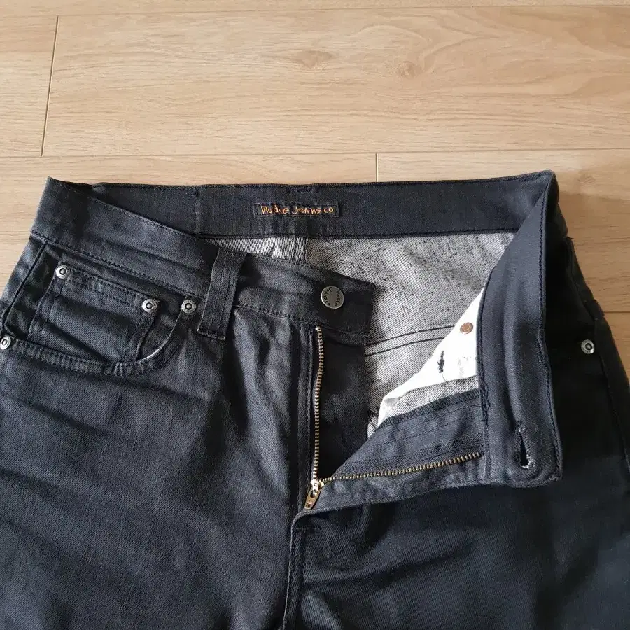 누디진 nudie jeans 씬핀 드블코 드라이블랙코티드 30사이즈