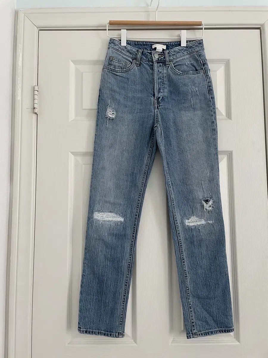 H&M High Waisted High Waisted Jeans Zara Gess Levi's Mamzin Distressed Denim