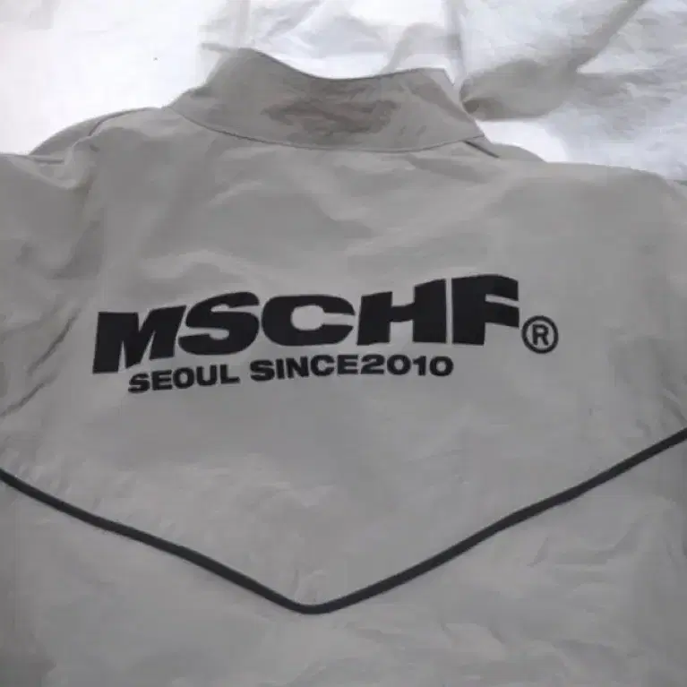 MSCHF WINDBREAKER 미스치프 바람막이