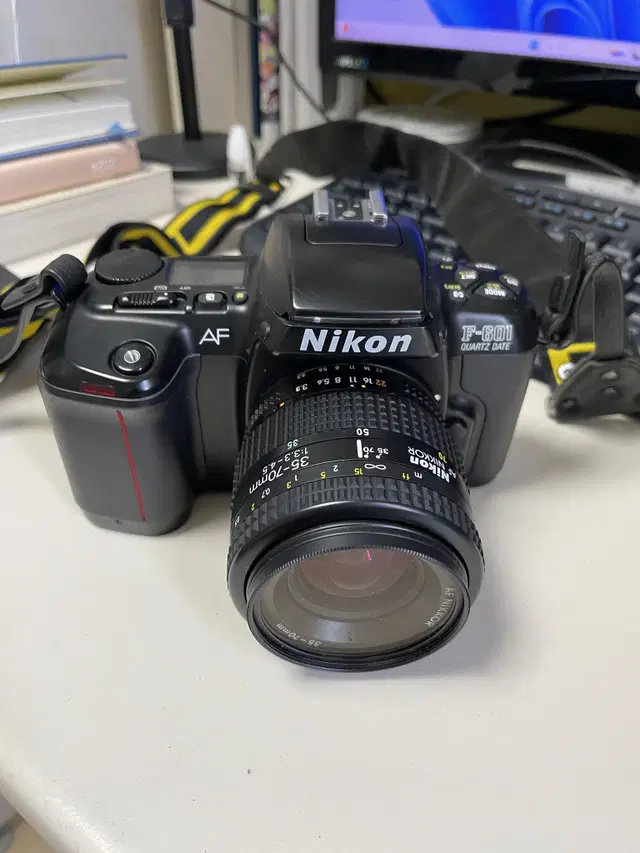 Nikon F-601