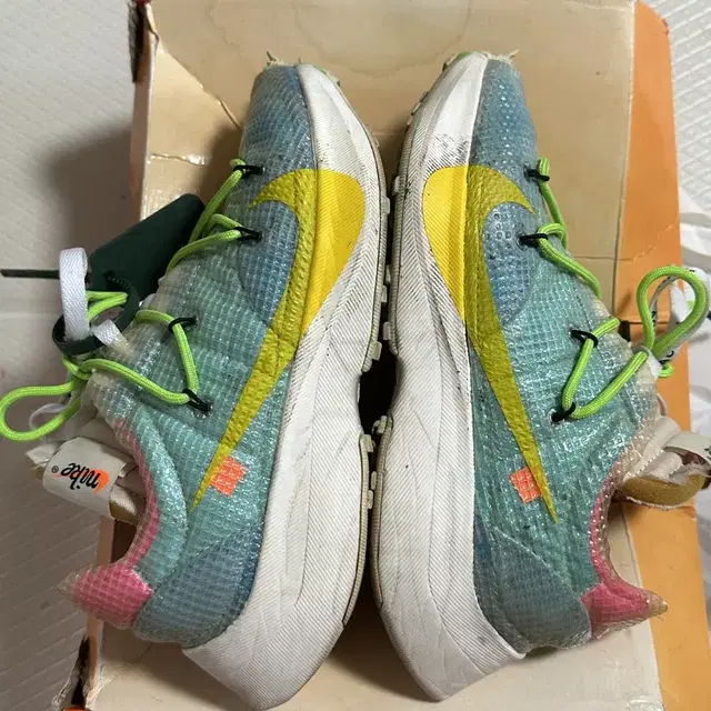 (W) Nike x Off-White Vapor Street 240