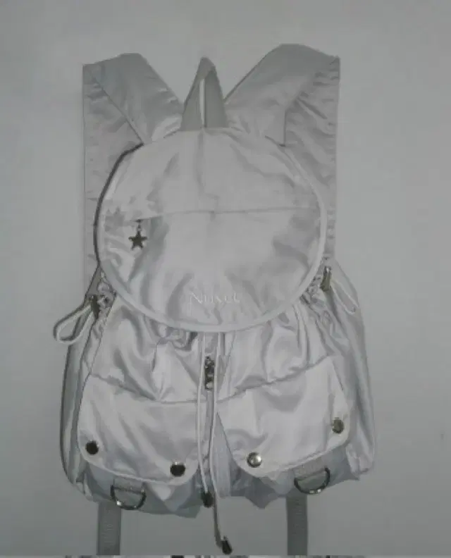 누엣 라운드 포켓 백팩 Nuyet round pocket backpack