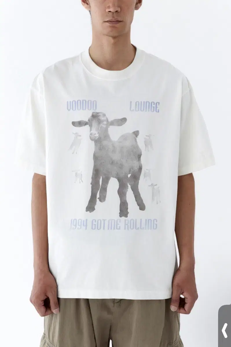 Polythene lew goat tee vintage white4