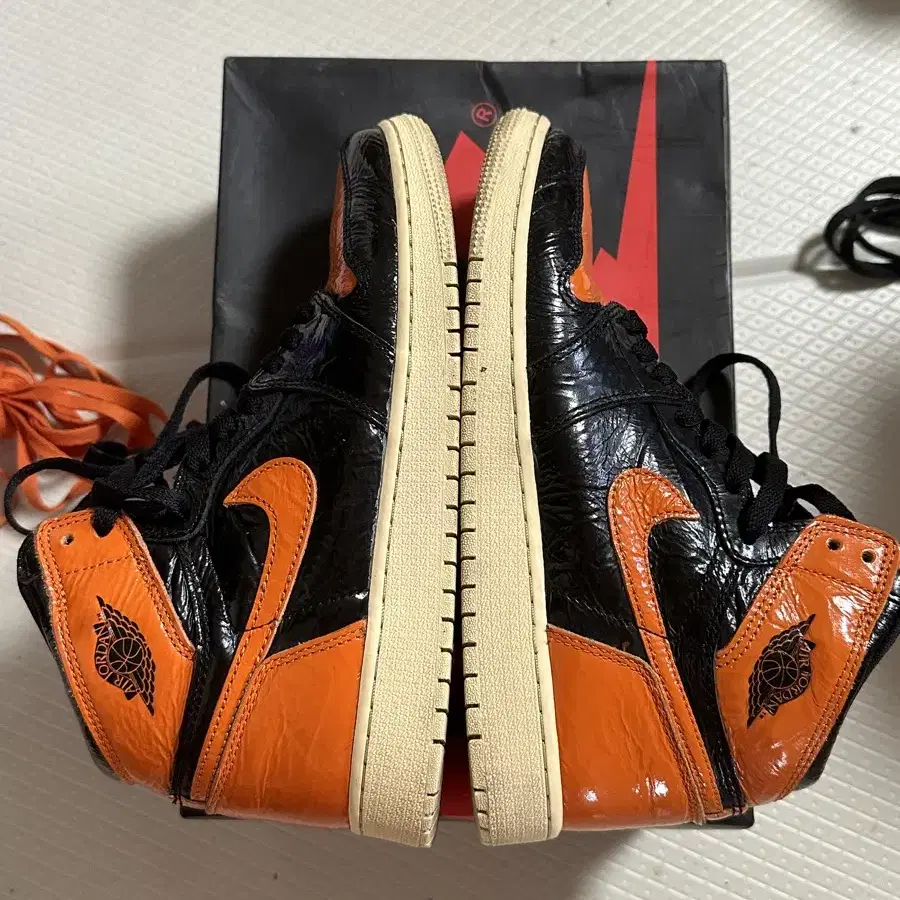 (GS) Jordan 1 Retro High OG 백보드 240