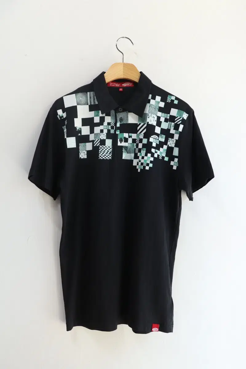 Vahn's Short-sleeved shirt size S