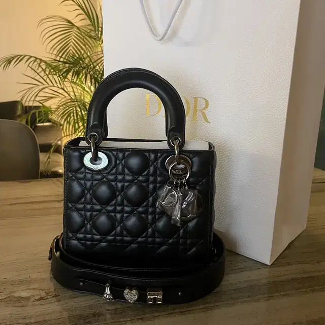 [Dior] 디올 abc 레이디백 램스킨 스몰