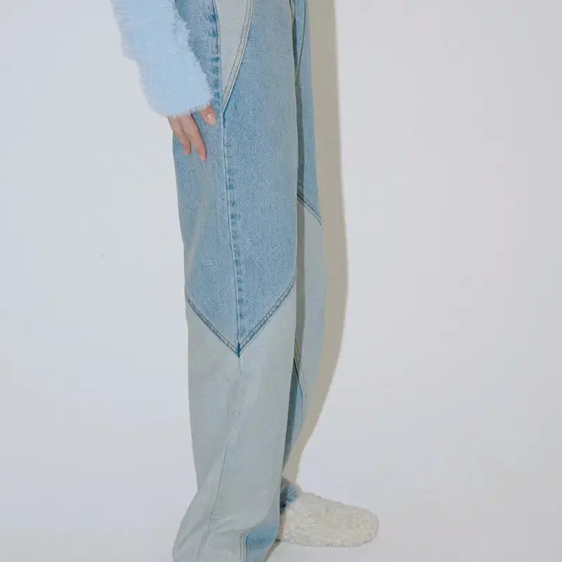 다이애그널 DIAGONAL SECTION DENIM PANTS