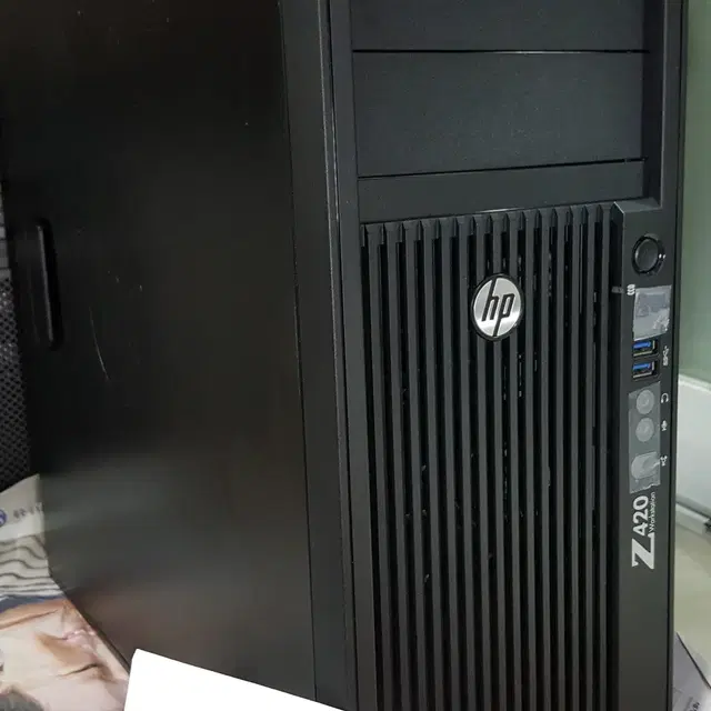 HP Z420 2대 함께 (부속품 포함) 판매