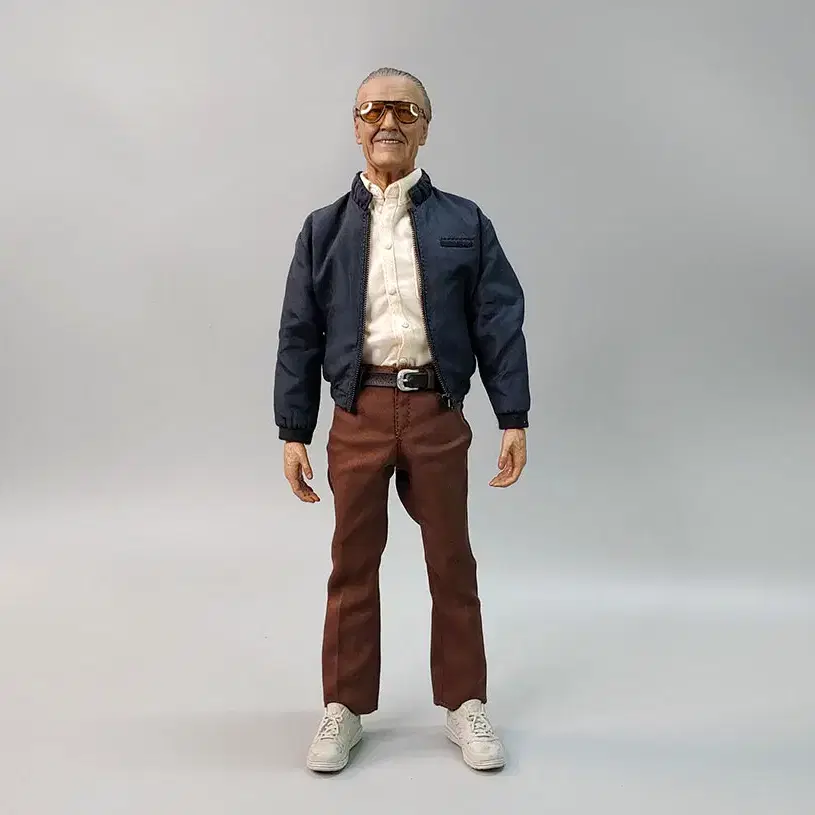 핫토이 MMS327 스탠리 Hot Toys Stan Lee