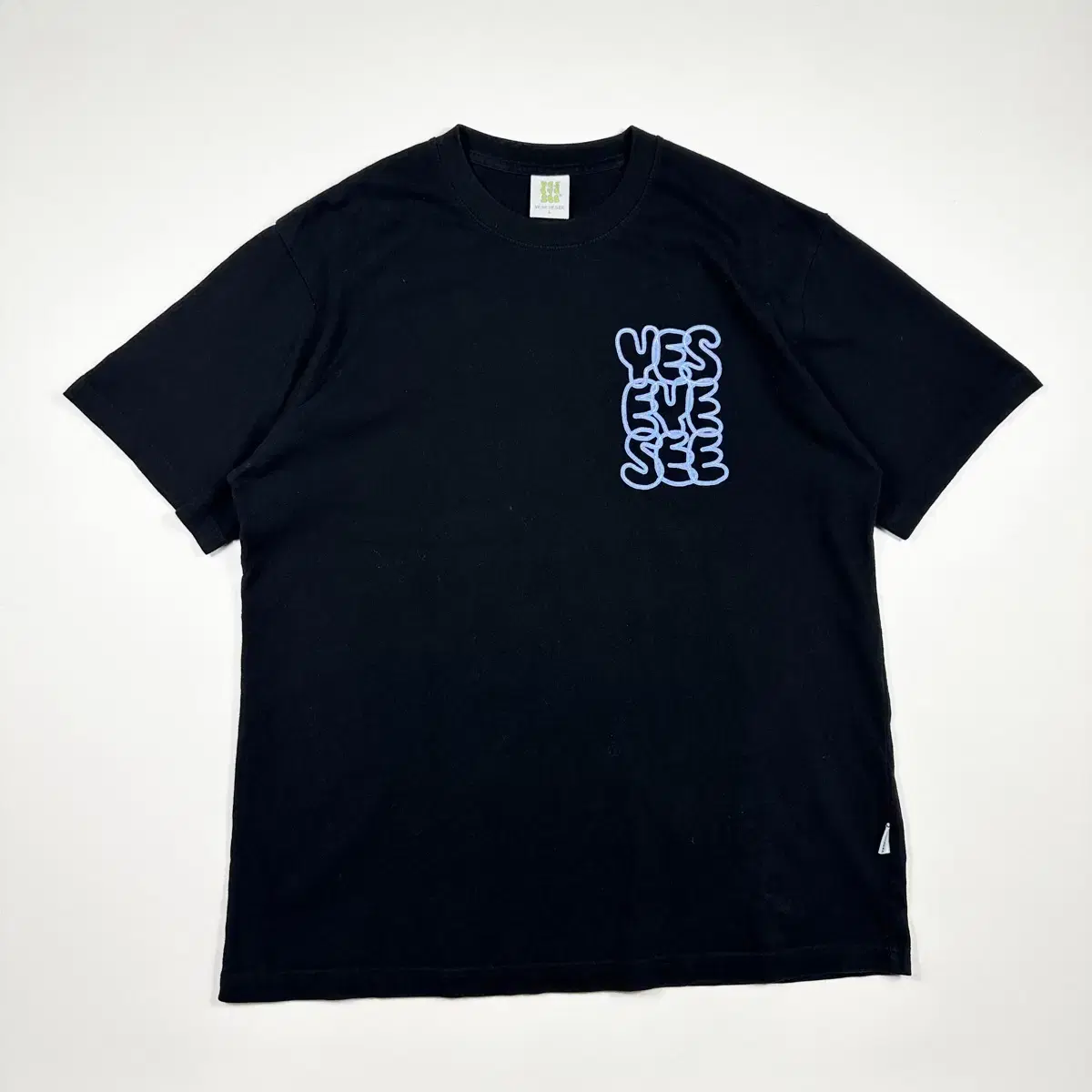 (L) YESEYESEE Yeseyesee Basic Printed Short Sleeve Black