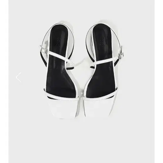 Dough : Square Flat Sandals_White 도우 샌들