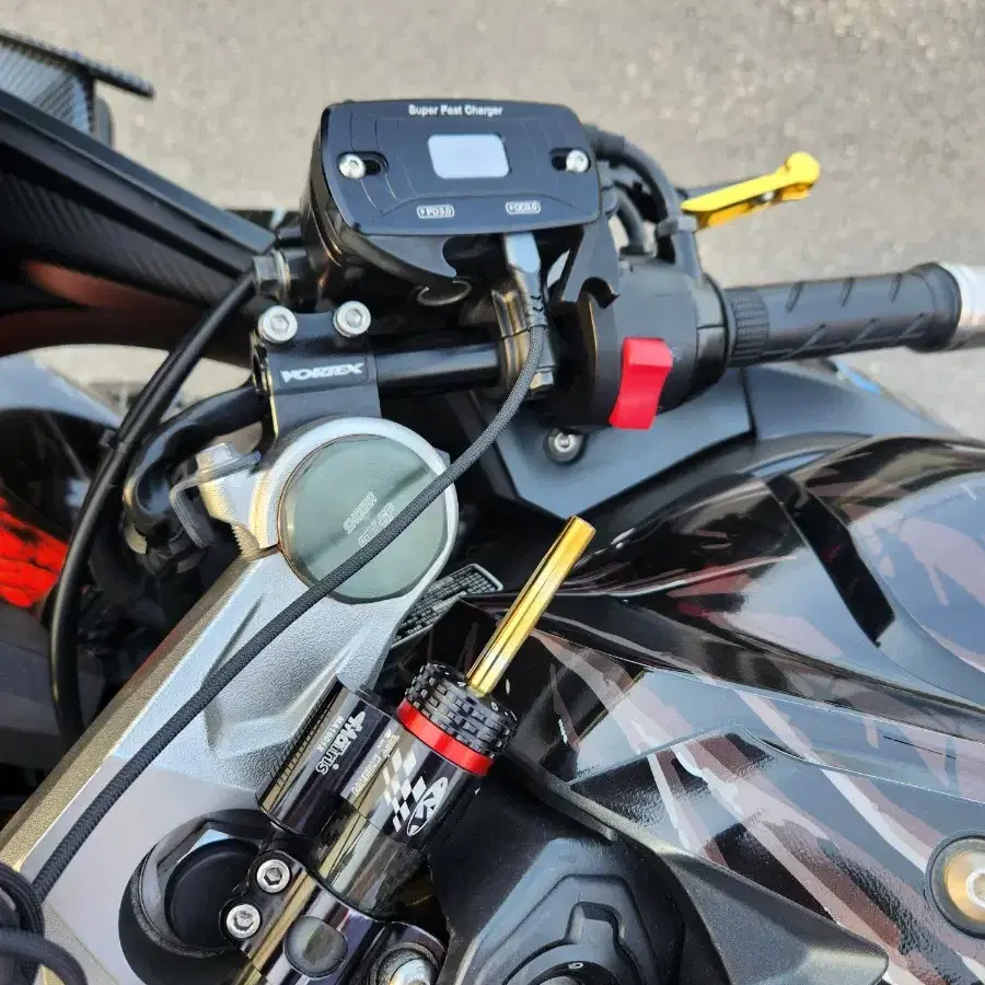 CBR650R 21년식 익실풀배기 소음기탈거 구변완 풀데칼