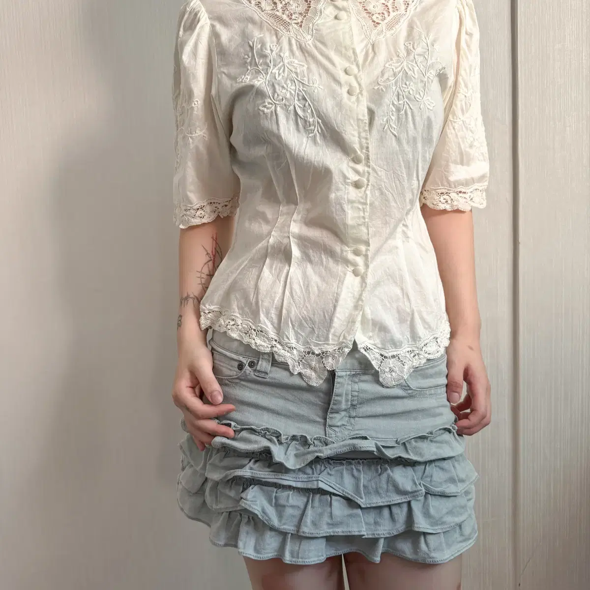 Needle work lace blouse