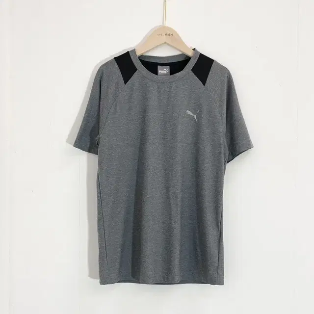 퓨마 기능성 반팔 티셔츠 Size S(90) Puma Tech T shi