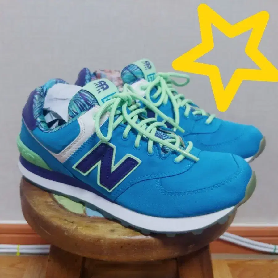 235 / NEWBALANCE (뉴발란스) 정품 여성 574 운동화