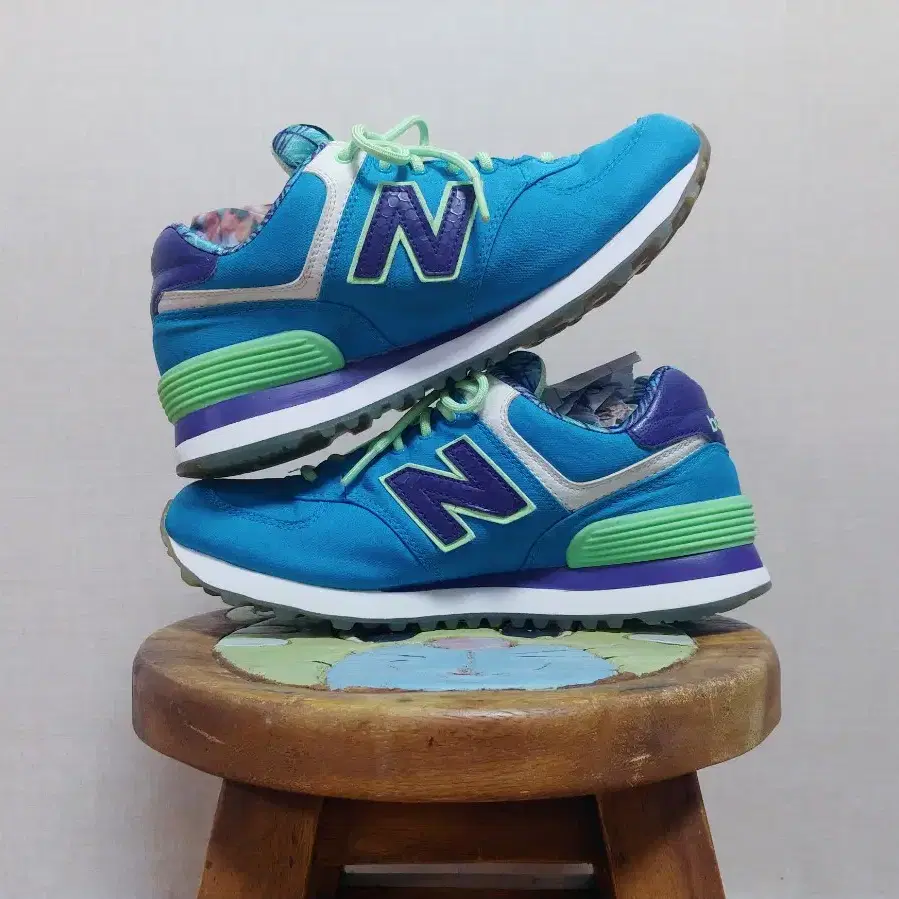 235 / NEWBALANCE (뉴발란스) 정품 여성 574 운동화