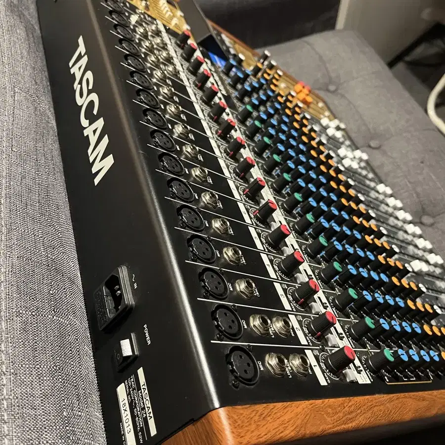 Tascam Model 24 믹서 타스캄 모델 24채널