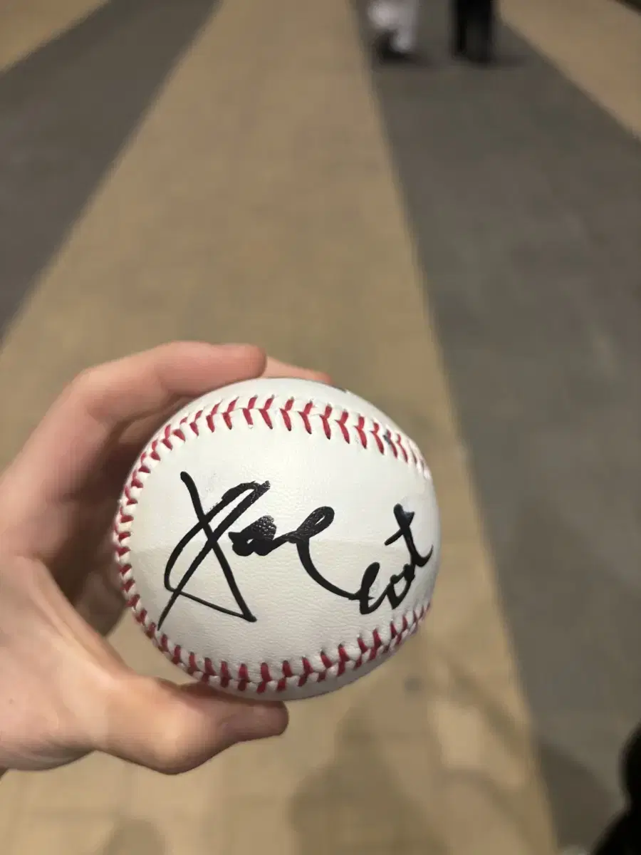 Deft Sign Ball