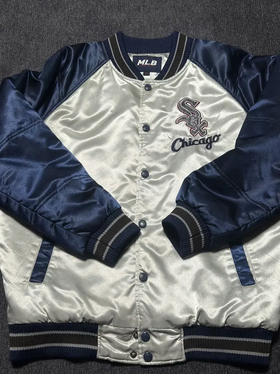 90s MLB Chicago White Sox Stadium Jacket 100% authentic