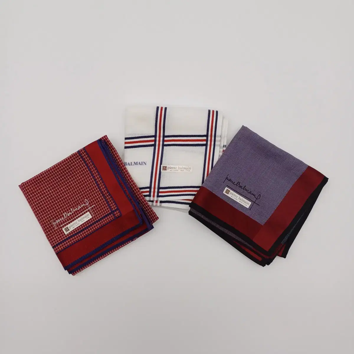 Set) 3 Pierre Balmain Handkerchief Scarves [6746_0214-19]