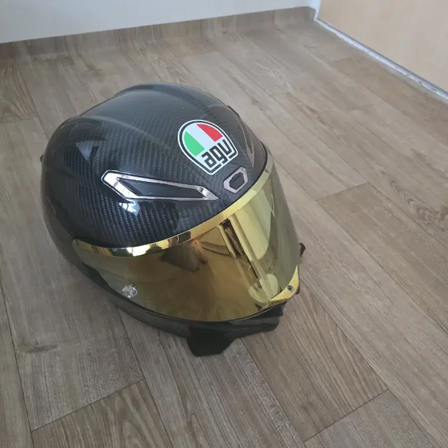 AGV 풀카본 헬맷 팝니다