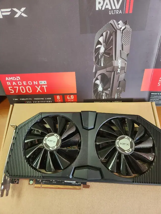 XFX RX5700XT