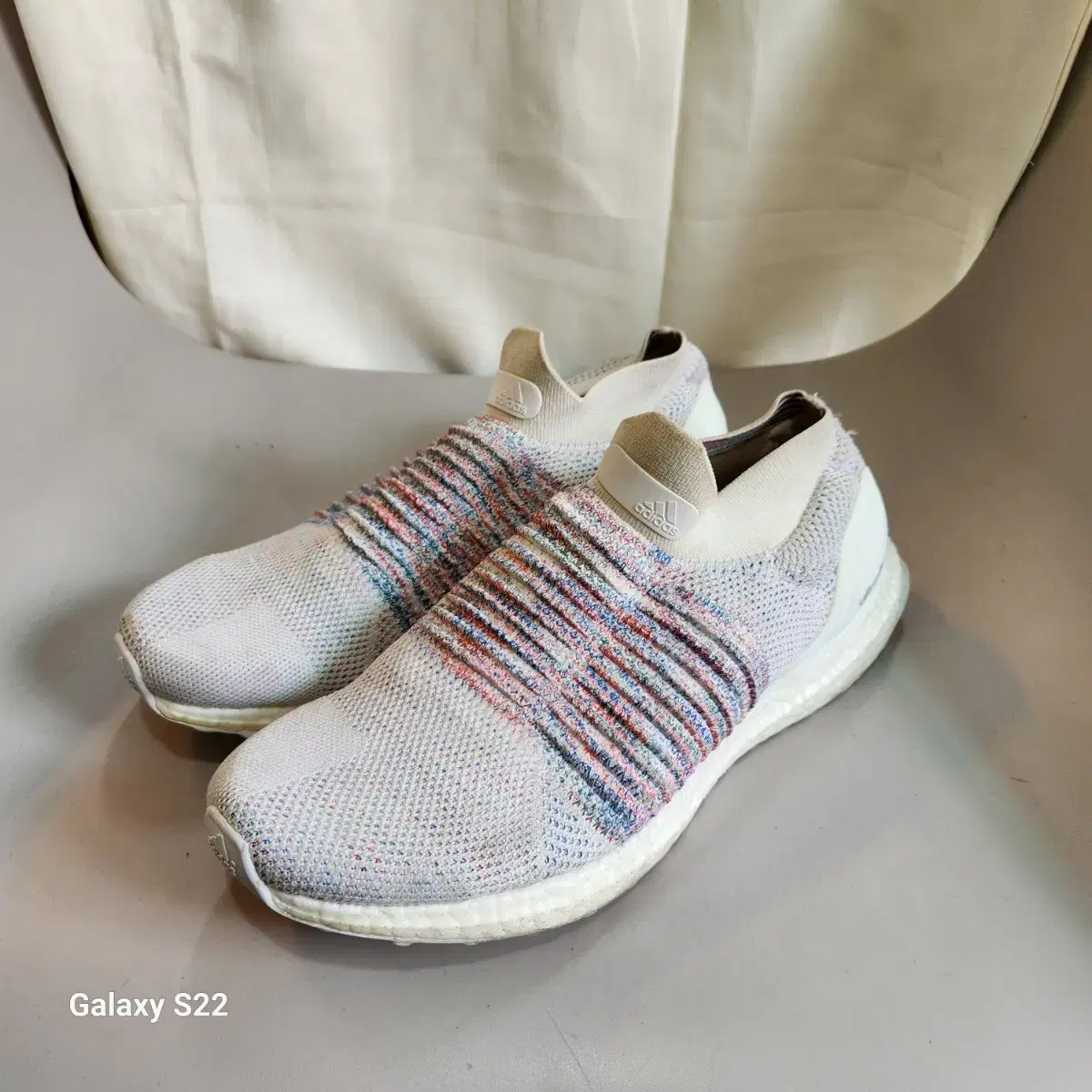 adidas Ultraboost Laceless 260