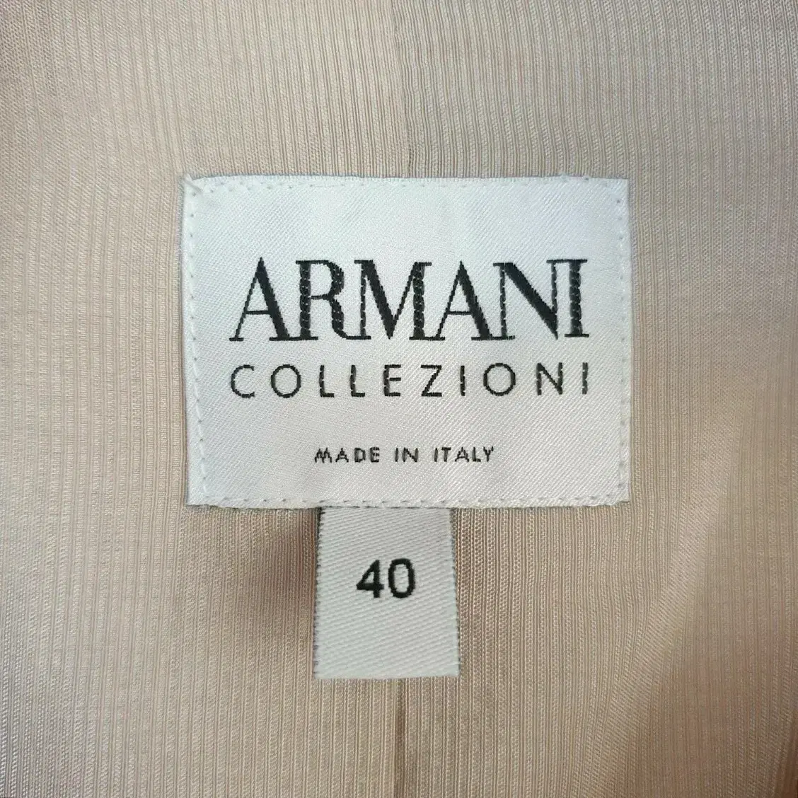 명품 ARMANI 아르마니 알마니 줄누비자카드 하트넥라인 자켓 40(S)