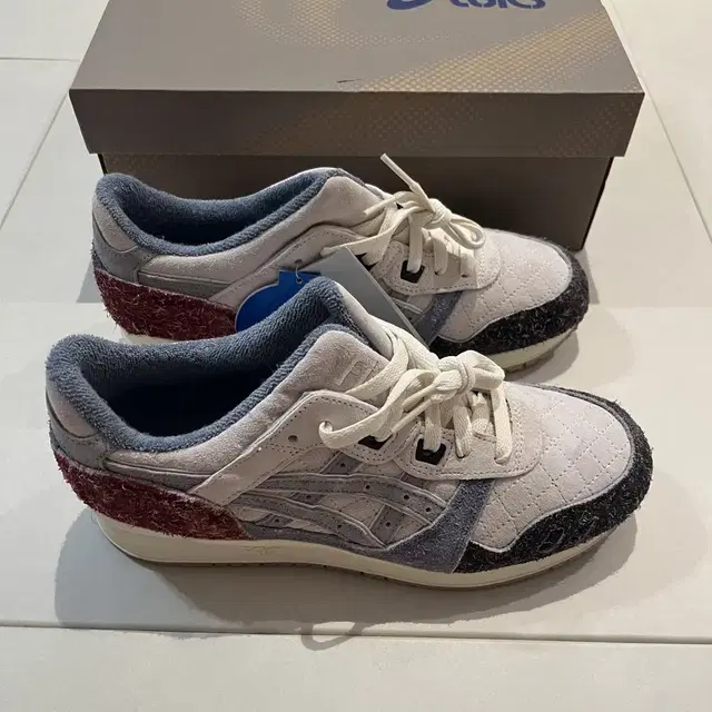 KITH 키스 아식스 젤라이트3 리마스터드 서울 크림 255