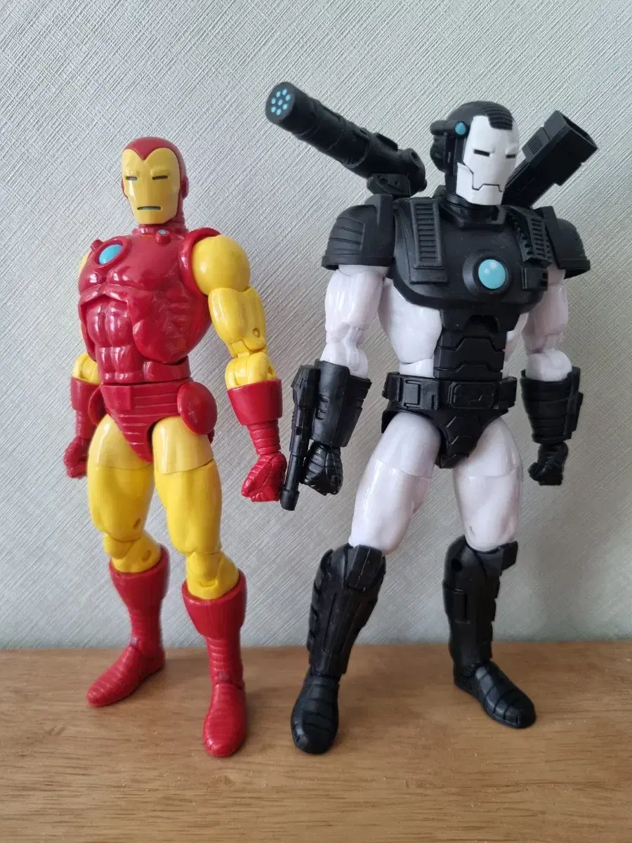 Marvelous Retro Iron Man AI Warmachine Marvel Figures