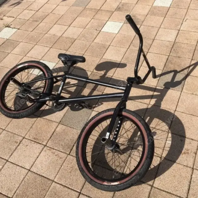 BMX자전거 브랰달려있는거 삽니다