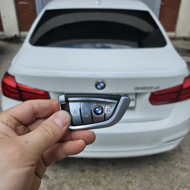 BMW 스페어키 여유분키로 최신형 G바디 칼키 칼날 스마트키 추가 제작