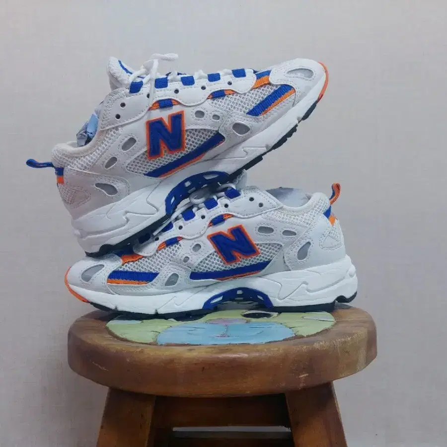 230 ] NEWBALANCE (뉴발란스) 정품 여성 827 운동화