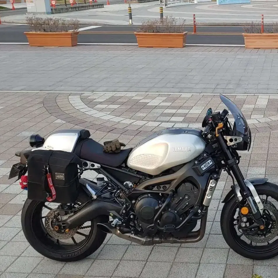 xsr900 사이드백 판매합니다 카파