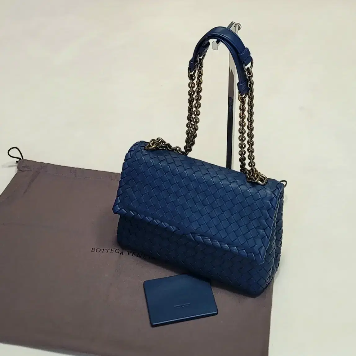 [정품] 보테가 베네타 Bottega Veneta  램스킨 올림피아  체