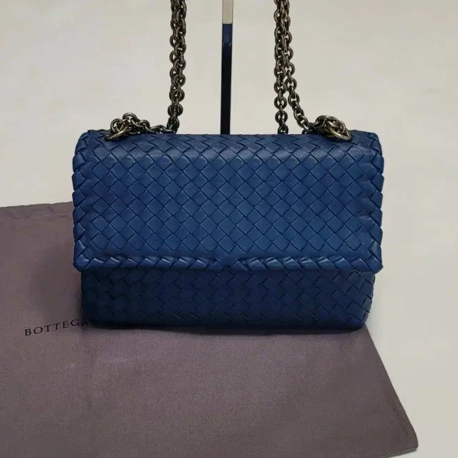 [정품] 보테가 베네타 Bottega Veneta  램스킨 올림피아  체