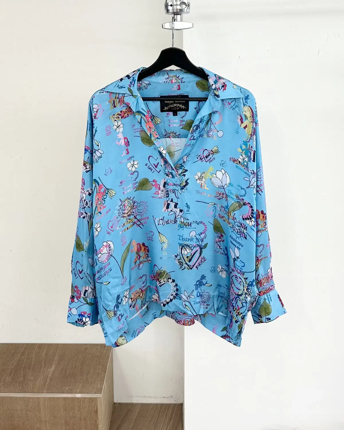 Vivienne Westwood bloo Printed viscose kara neck blouse