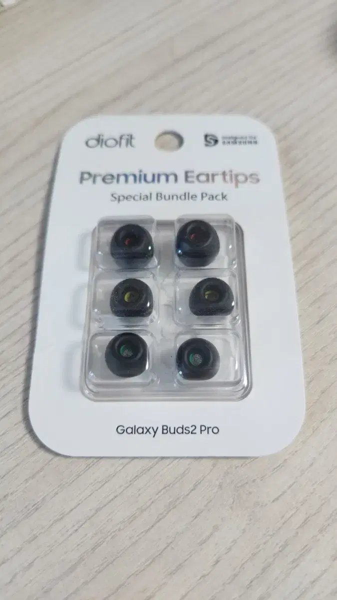 Galaxy Buzz 2 Pro. Original eartips