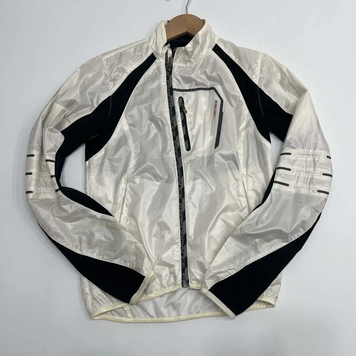 Kolon Sports Performance Windbreaker 90