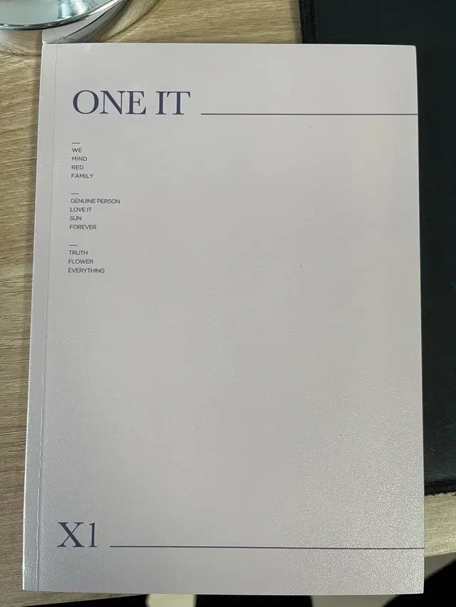 엑스원 사진집, 노트 팝니다 한승우, 조승연, 김우석, 김요한, 이한결,