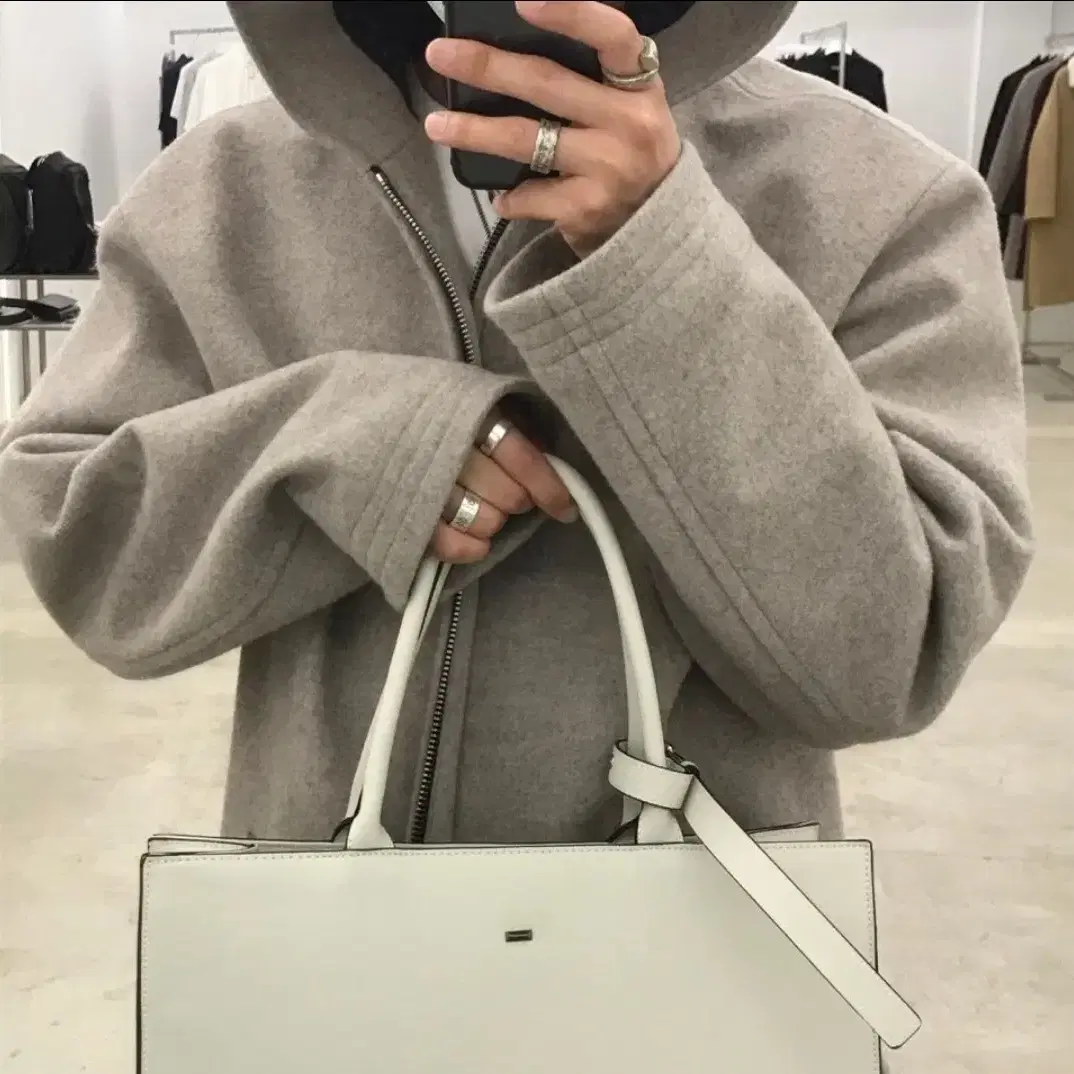 메종미네드 LEATHER TOTE BAG아이보리