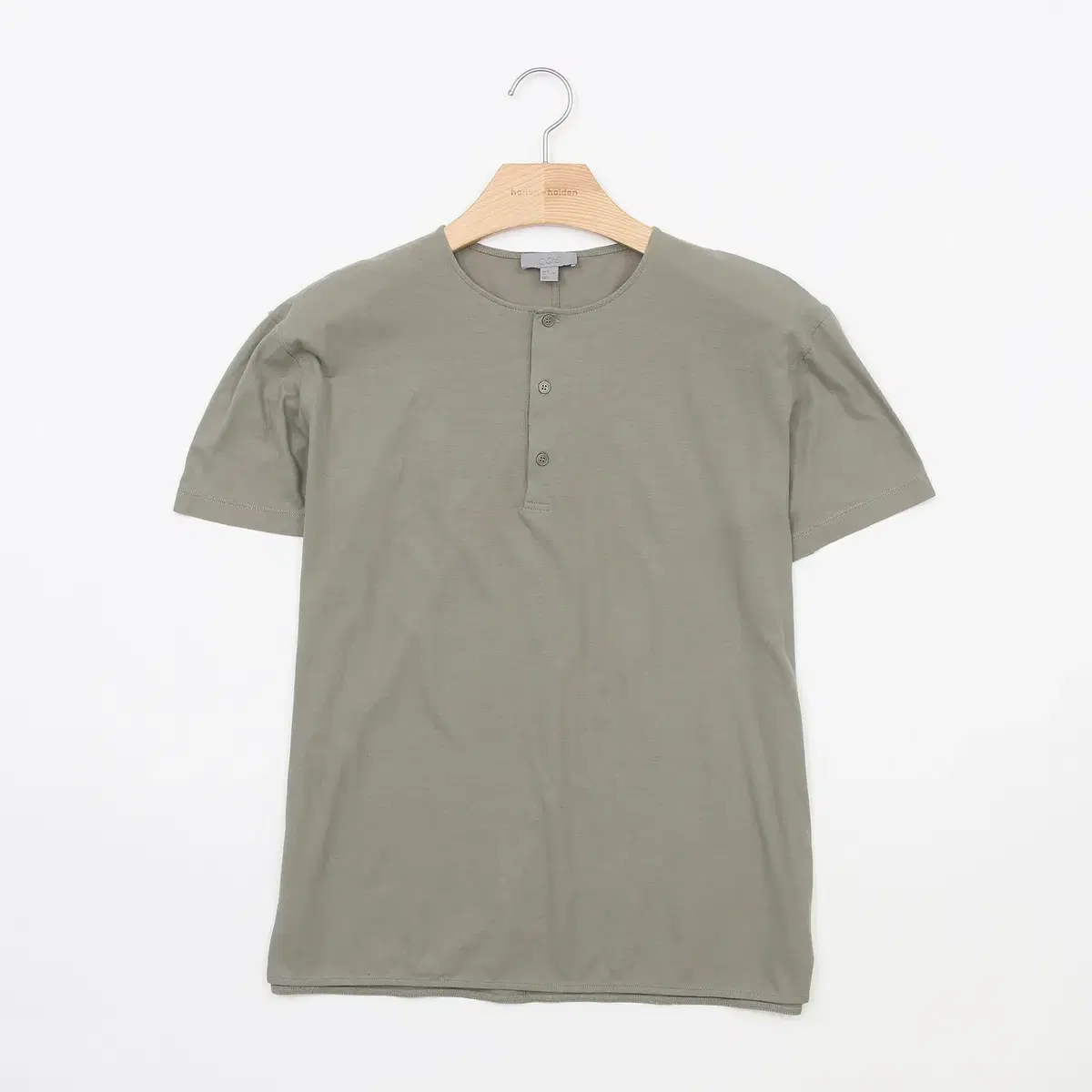 M COS Short-sleeved T-shirt with half-buttons O741