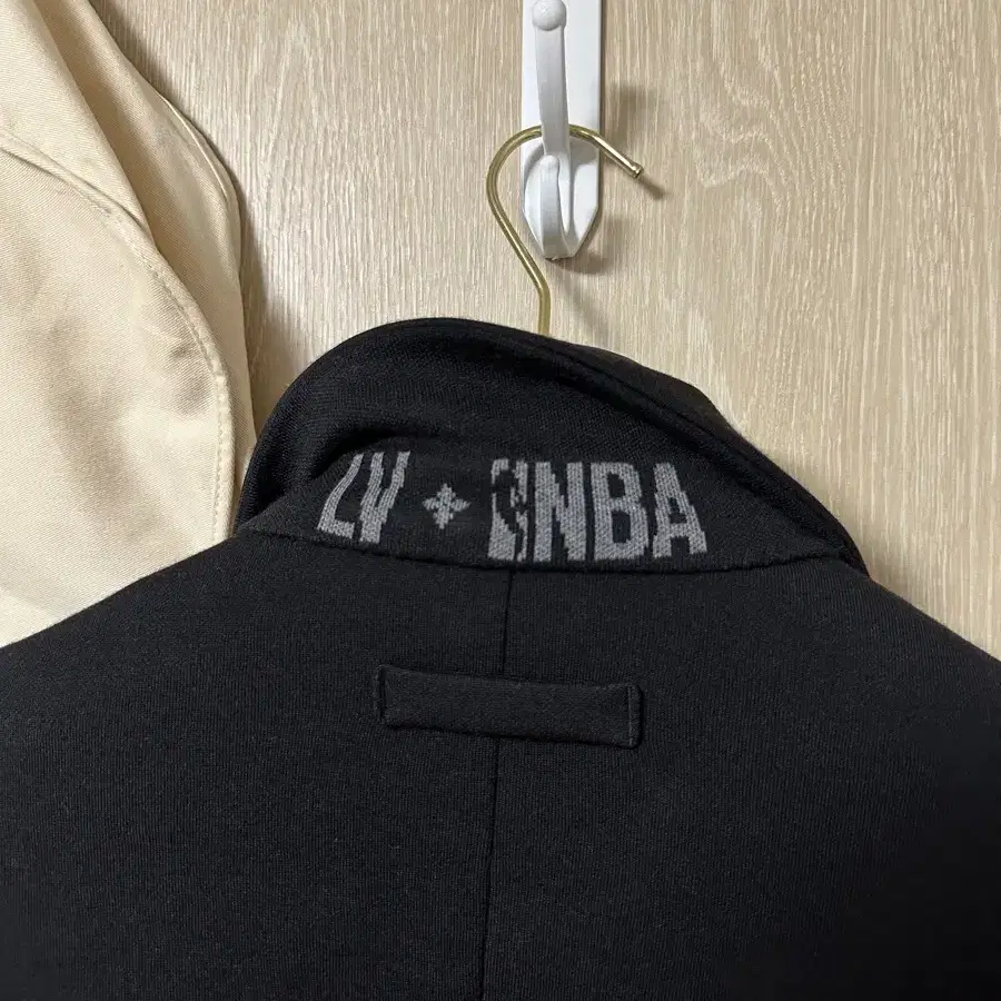 (새상품) 루이비통 NBA 한정판 블레이저 자켓