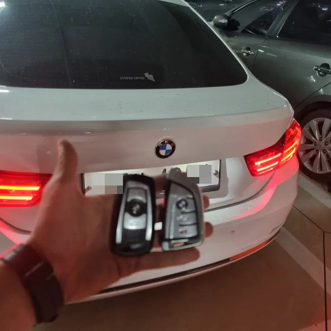 BMW 자동차키 차문잠김 분실키 전국 출장 주/야간 방문 수리 복사 제작