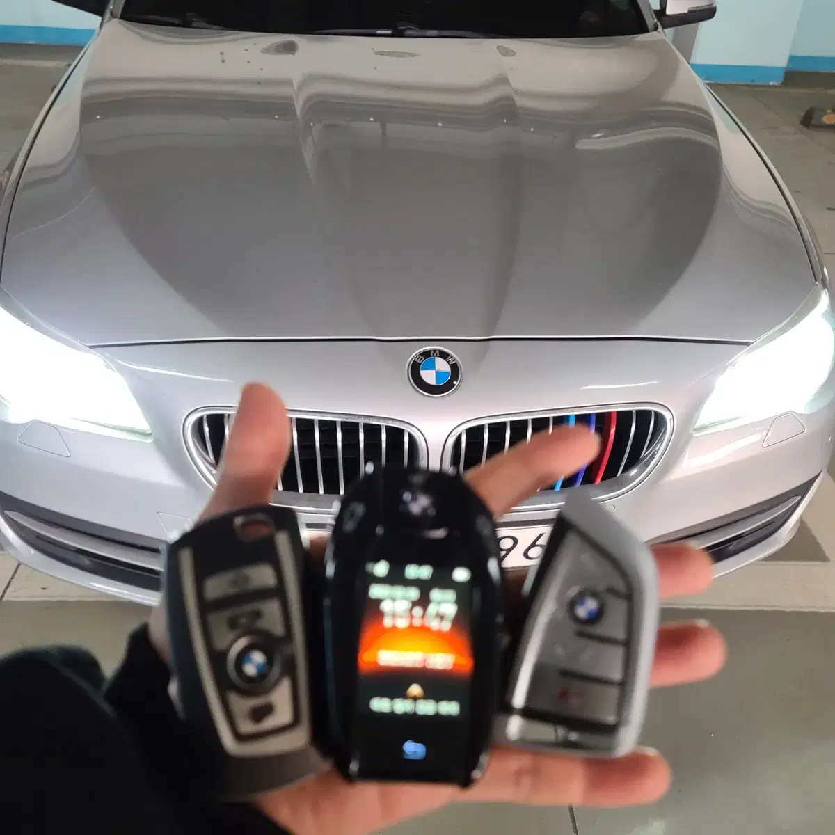 BMW 자동차키 원격시동 PKE 스마트폰 연동 디지털 액정터치 키로 개조