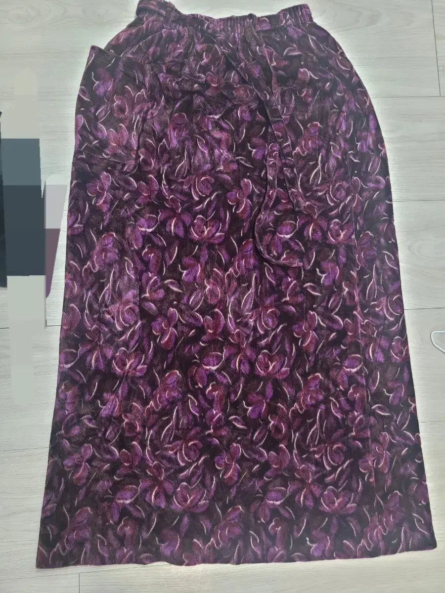 SilhouetteVintagePurpleFlowersOriental Skirt ToyosetPowning133CreaturesDeathRizeKisskarma